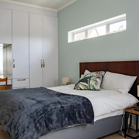 3 On Tessa Guesthouse Йоганнесбурґ Екстер'єр фото
