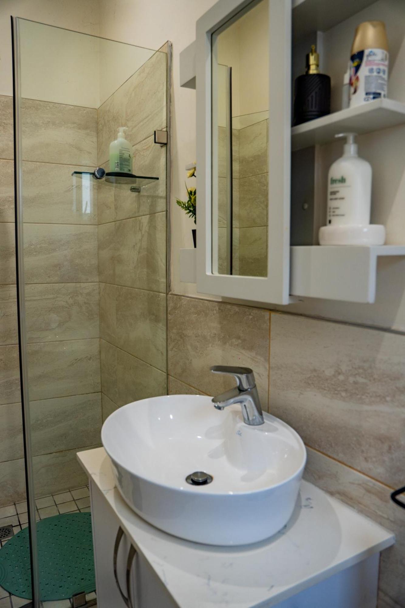 3 On Tessa Guesthouse Йоганнесбурґ Екстер'єр фото
